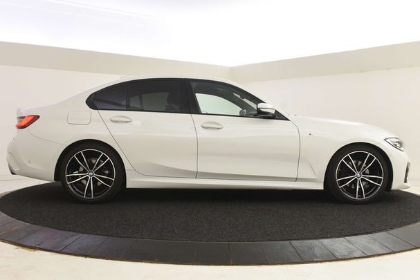 BMW 320i M Sport 135 kW image number 11