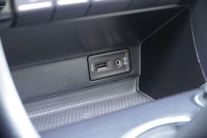 Car image 30