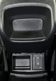 Car image 38