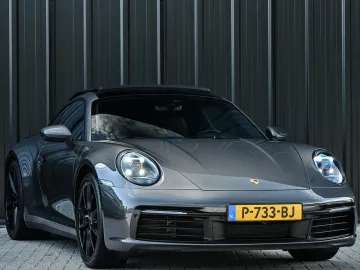 Car image 32