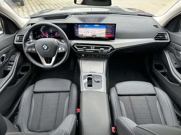 BMW 320d Touring xDrive 140 kW image number 13