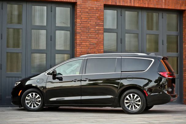 Chrysler Pacifica 214 kW image number 11