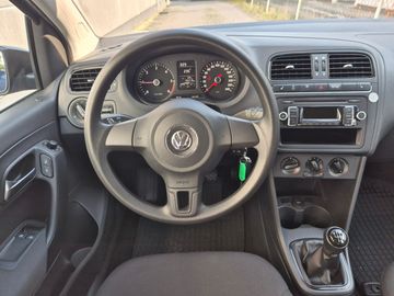 Car image 13