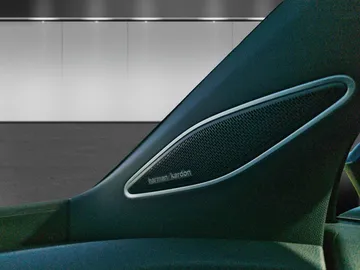 Car image 29