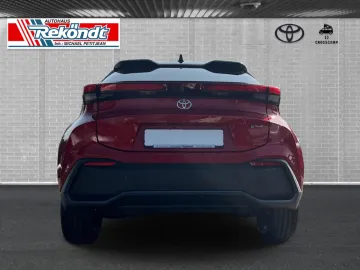 Car image 4