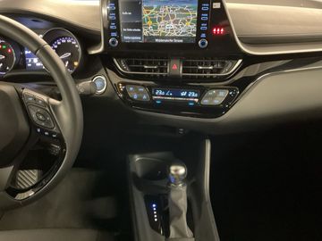 Car image 14