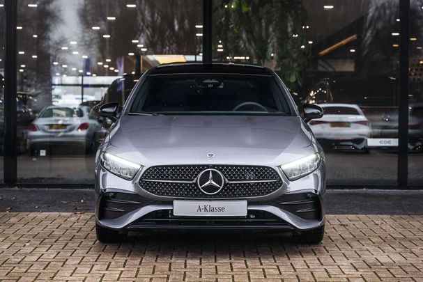 Mercedes-Benz A 250 e 160 kW image number 3