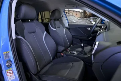 Car image 35