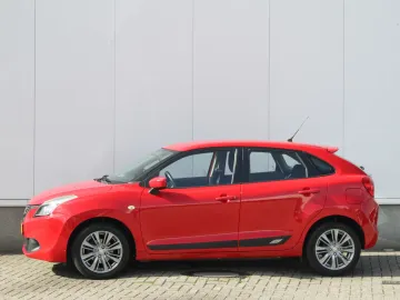 Car image 3