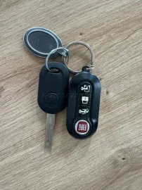 Car image 28