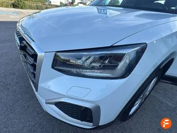 Car image 30