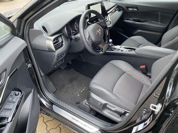 Car image 11