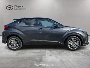 Car image 4