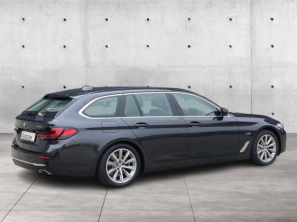 BMW 530 Touring Luxury Line 185 kW image number 3