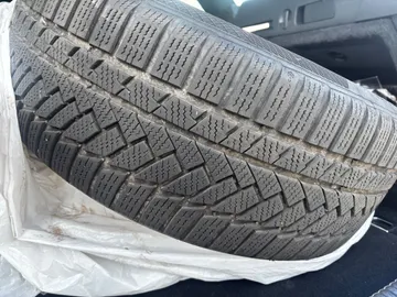 Car image 40