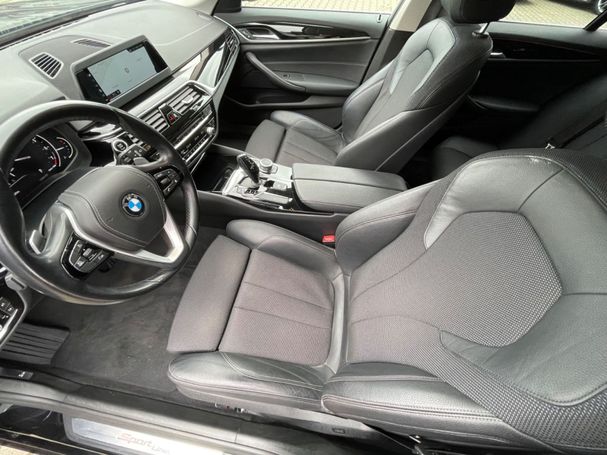 BMW 520i Touring 135 kW image number 15