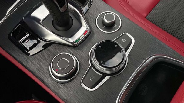 Alfa Romeo Stelvio 2.2 Diesel AT8 140 kW image number 18