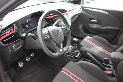 Car image 25