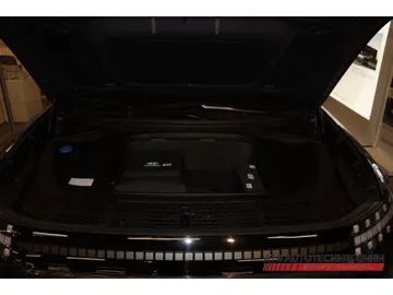 Car image 35