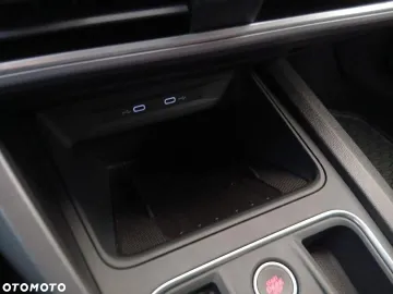 Car image 39