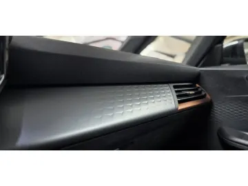 Car image 48