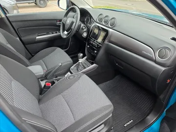 Car image 20