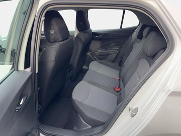 Car image 11