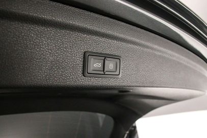 Car image 48