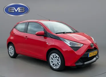 Car image 2