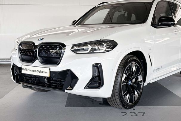 BMW iX3 210 kW image number 23