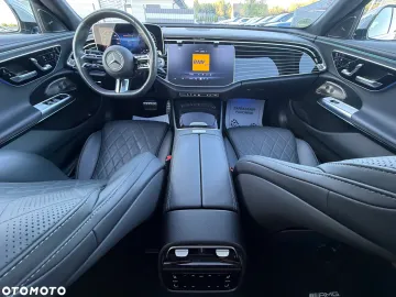 Car image 40