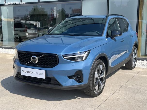 Volvo XC40 B4 Plus Dark 145 kW image number 1