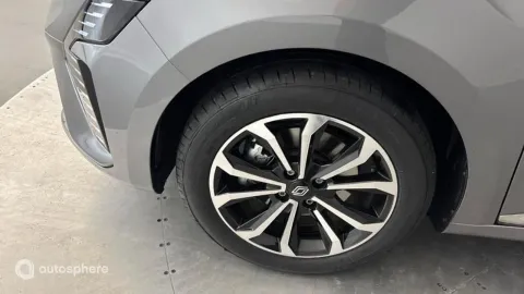 Car image 20