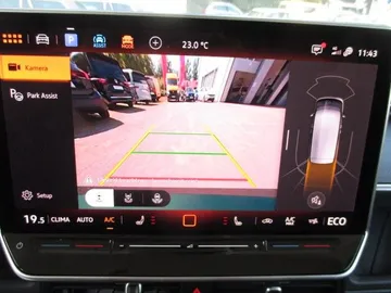 Car image 36