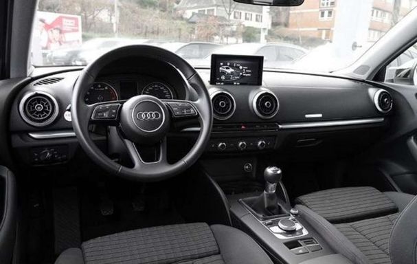 Audi A3 30 TFSI S-line 85 kW image number 14