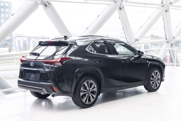 Lexus UX 250h 135 kW image number 2