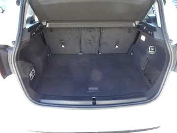 Car image 34