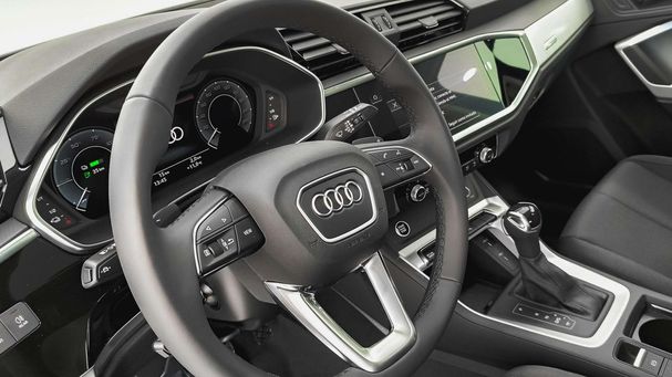 Audi Q3 45 TFSIe S tronic Advanced 180 kW image number 13