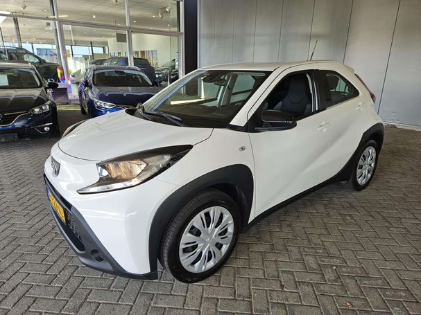 Toyota Aygo X 1.0 VVT-i 53 kW image number 32