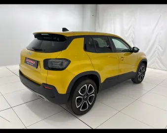 Car image 16
