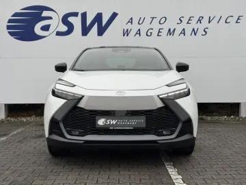 Car image 4