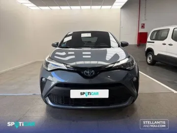 Car image 4