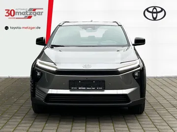 Car image 18