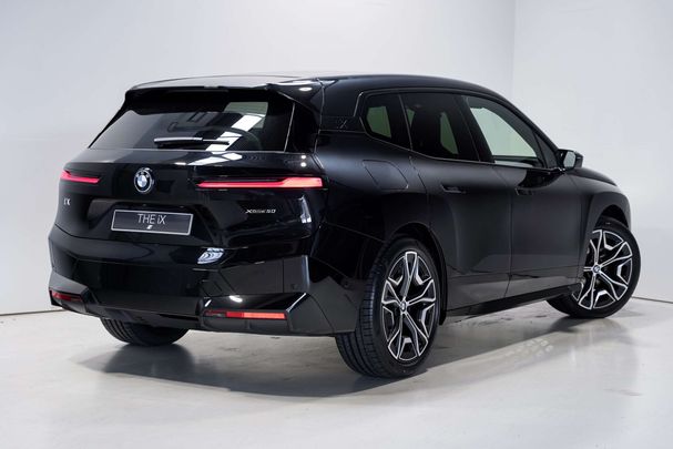 BMW iX xDrive50 385 kW image number 2