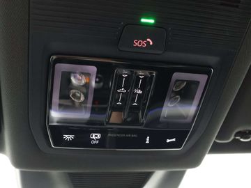 Car image 37