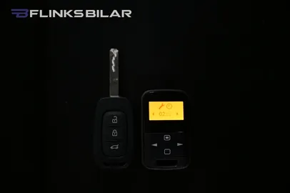 Car image 25
