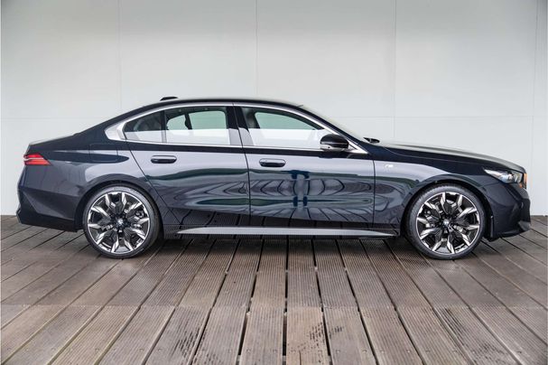 BMW 520i 140 kW image number 3