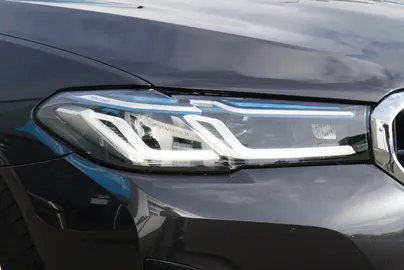 Car image 37