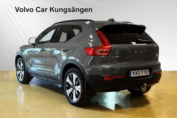 Volvo XC40 Recharge T4 Plus Dark 157 kW image number 3