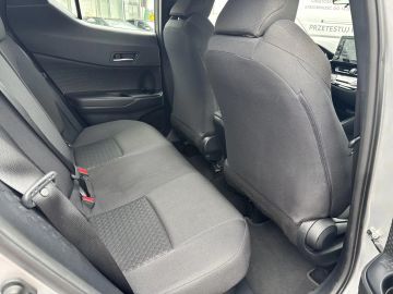 Car image 10